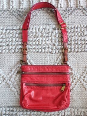 Fossil Vintage Red Leather Shoulder Bag